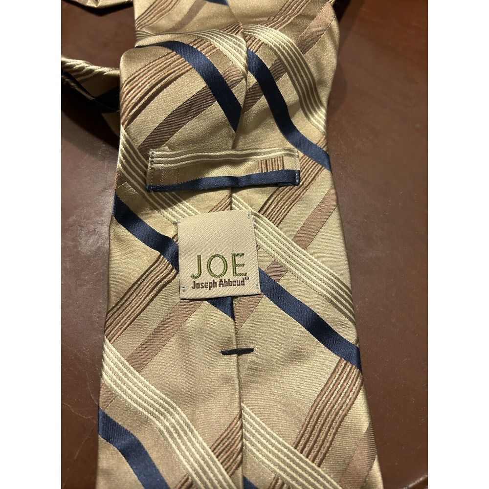 JOE Joseph Abboud Mens‎ Tie Necktie Gold Striped 100% Silk Imported